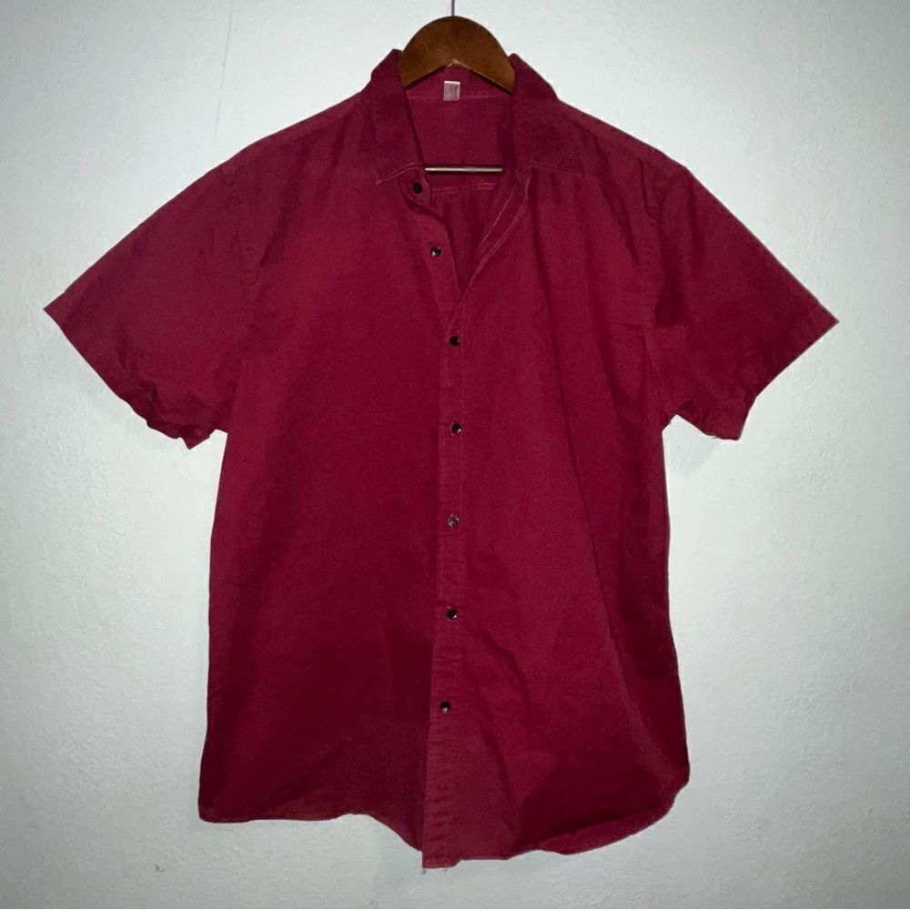 Manwan Men's Walk Burgundy Short Sleeve Button Down Shirt - Picture 2 of 9